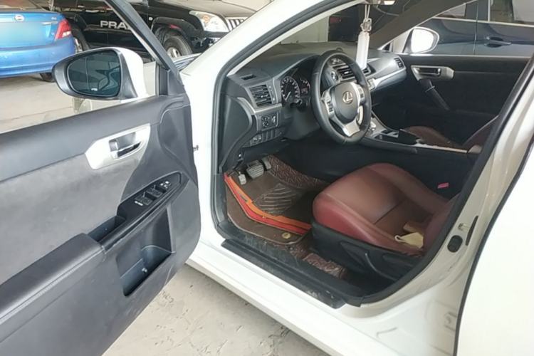 Used Lexus CT 2013 CT200h Comfort Edition Driver Seat