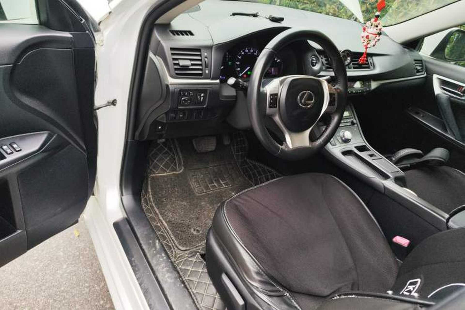 Used Lexus CT 2013 CT200h Elite Edition Driver Seat