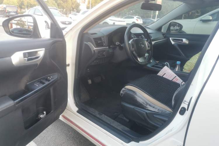 Used Lexus CT 2013 CT200h Elite Edition Driver Seat