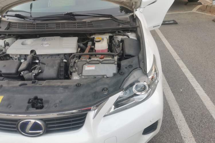 Used Lexus CT 2013 CT200h Elite Edition Engine Bay Left