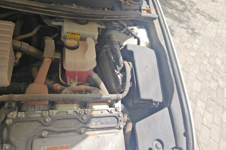 Used Lexus CT 2013 CT200h Urban Edition Engine Bay Left
