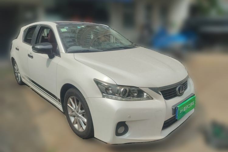 Used Lexus CT 2013 CT200h Night Rider Edition Front Right 45 Deg