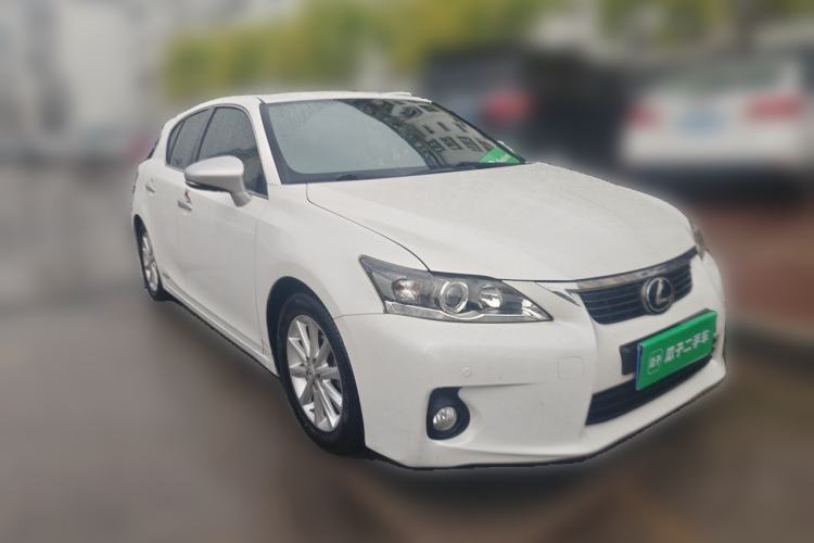 Used Lexus CT 2013 CT200h Floral Elegance Edition Front Right 45 Deg