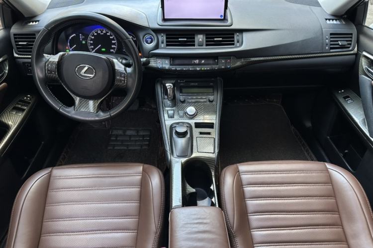 Used Lexus CT 2013 CT200h Comfort Edition Interior 2