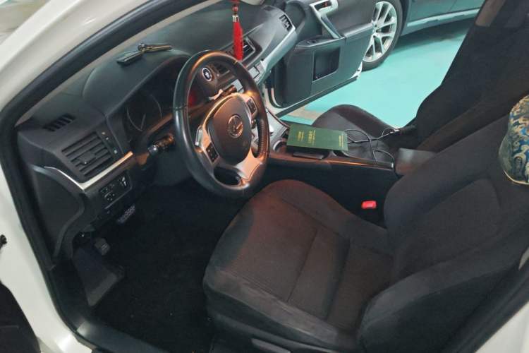 Used Lexus CT 2013 CT200h Elite Edition Left Front Seat