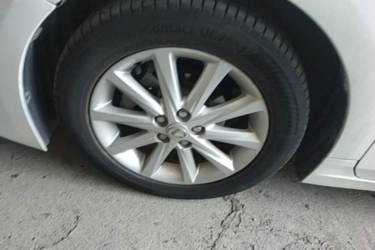 Used Lexus CT 2013 CT200h Comfort Edition Left Front Wheel Hub