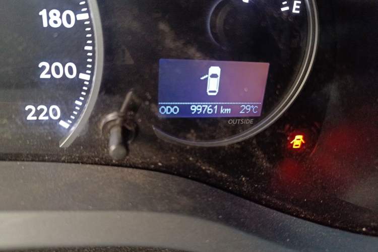 Used Lexus CT 2013 CT200h F-Sport Odometer Close Up