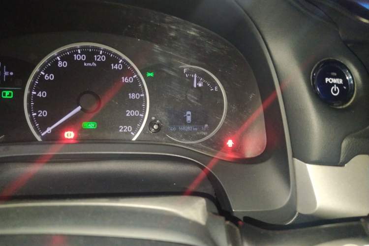 Used Lexus CT 2013 CT200h Elite Edition Odometer Close Up