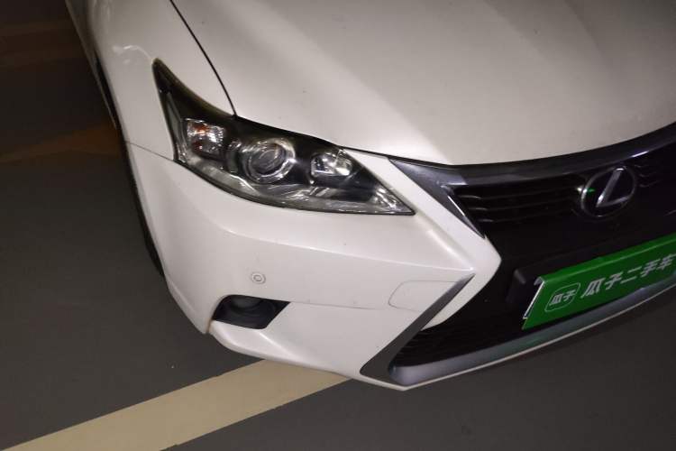 Used Lexus CT 2013 CT200h Comfort Edition Right Front Headlight