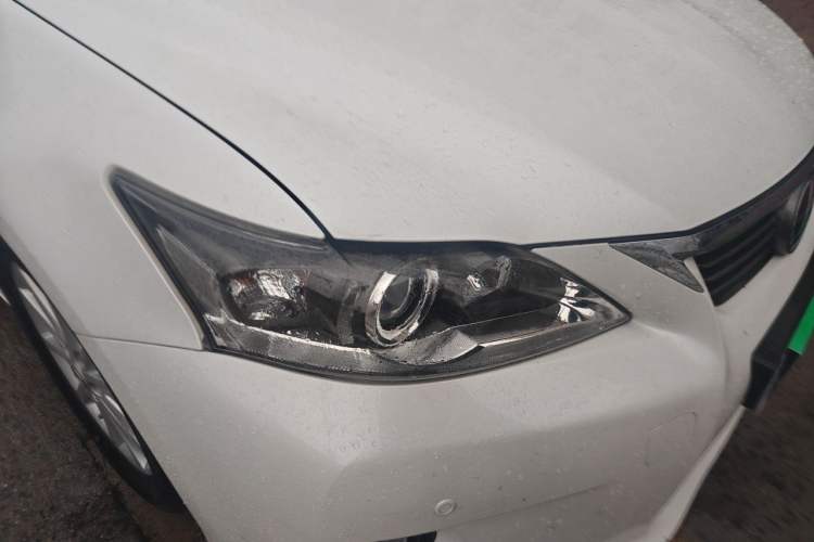 Used Lexus CT 2013 CT200h Floral Elegance Edition Right Front Headlight