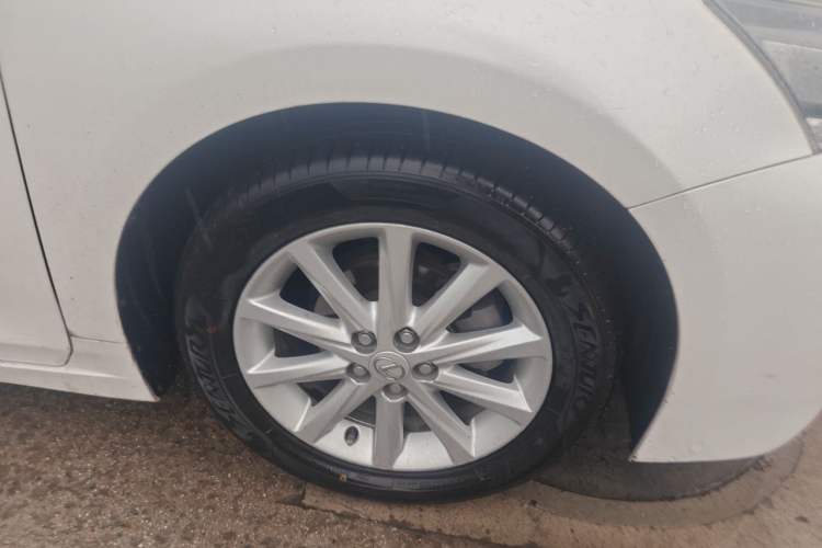Used Lexus CT 2013 CT200h Floral Elegance Edition Right Front Wheel Hub