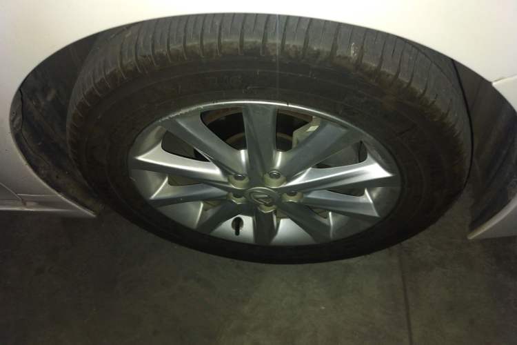 Used Lexus CT 2013 CT200h Elite Edition Right Front Wheel Hub