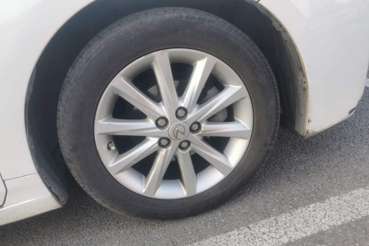 Used Lexus CT 2013 CT200h Elite Edition Right Front Wheel Hub