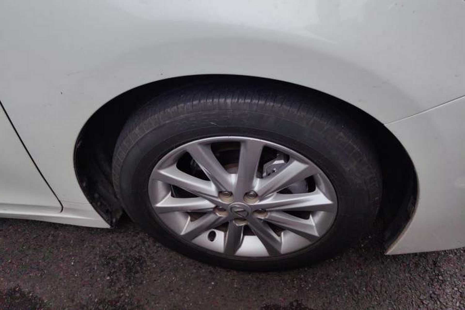 Used Lexus CT 2013 CT200h Elite Edition Right Front Wheel Hub