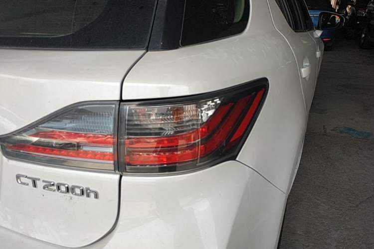 Used Lexus CT 2013 CT200h Comfort Edition Right Rear Taillight