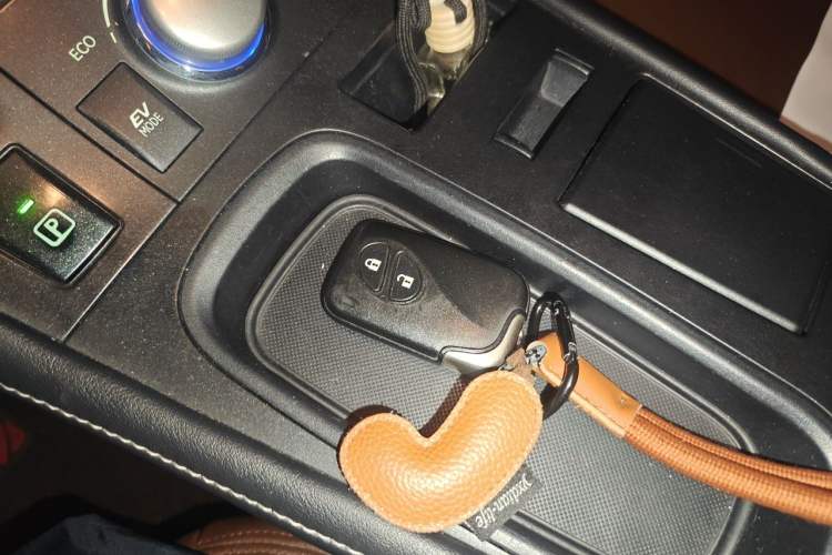 Used Lexus CT 2013 CT200h Floral Elegance Edition Vehicle Key