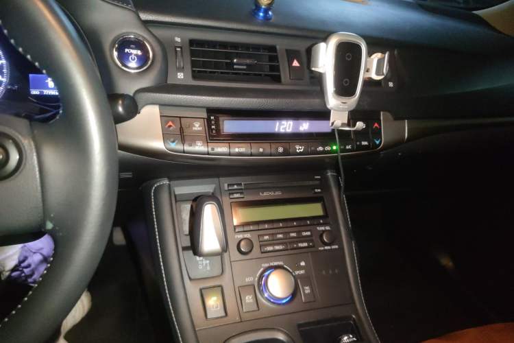Used Lexus CT 2014 CT200h Elite Edition Monochrome Audio And AC Panel