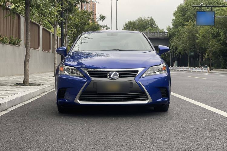 Used Lexus CT 2014 CT200h Elite Edition Monochrome Exterior 1