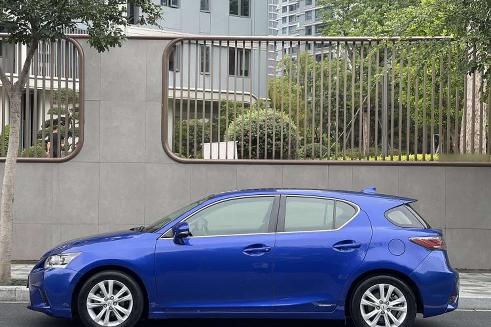 Used Lexus CT 2014 CT200h Elite Edition Monochrome Exterior 3