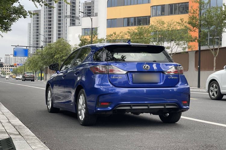 Used Lexus CT 2014 CT200h Elite Edition Monochrome Exterior 4
