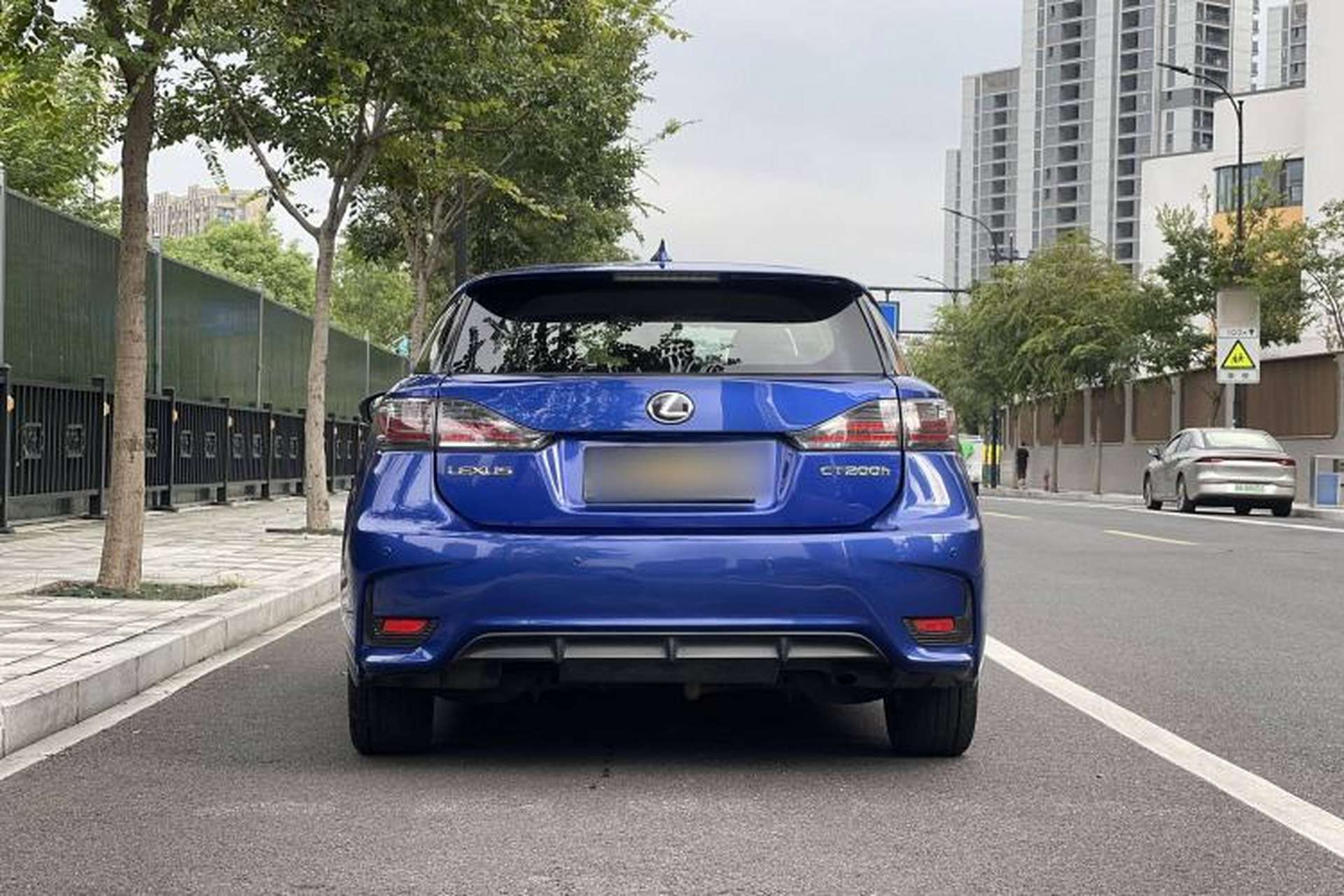 Used Lexus CT 2014 CT200h Elite Edition Monochrome Exterior 5