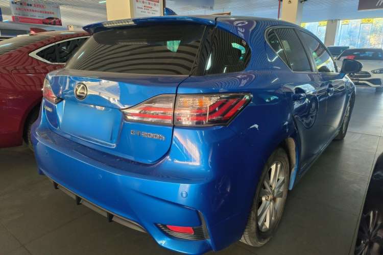 Used Lexus CT 2014 CT200h Elite Edition Monochrome Exterior 5