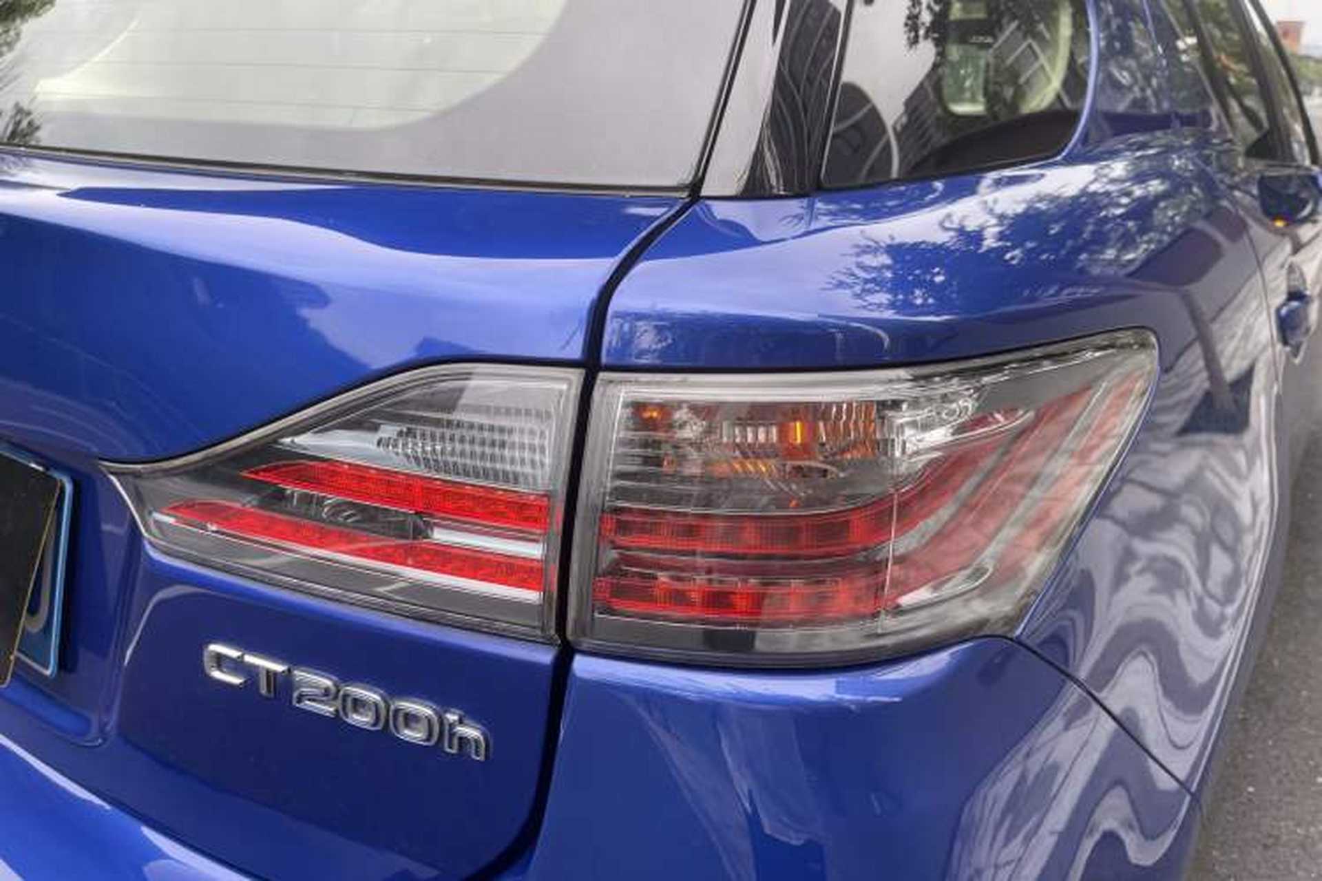 Used Lexus CT 2014 CT200h Elite Edition Monochrome Exterior 7