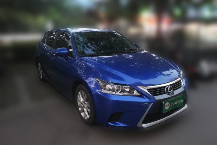Used Lexus CT 2014 CT200h Elite Edition Monochrome Front Right 45 Deg