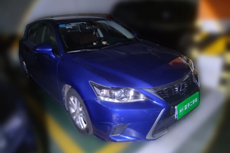 Used Lexus CT 2014 CT200h Elite Edition Monochrome Front Right 45 Deg