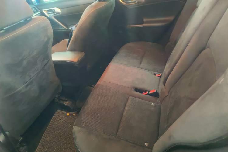 Used Lexus CT 2014 CT200h Elite Edition Monochrome Interior 4