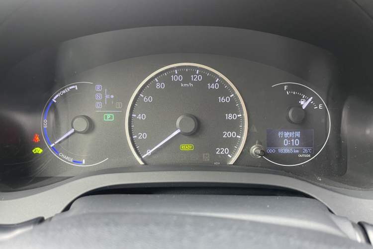 Used Lexus CT 2014 CT200h Elite Edition Monochrome Odometer Close Up