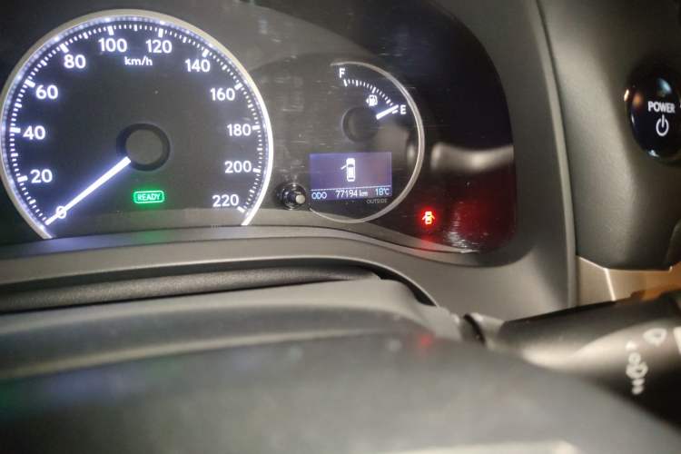 Used Lexus CT 2014 CT200h Elite Edition Monochrome Odometer Close Up