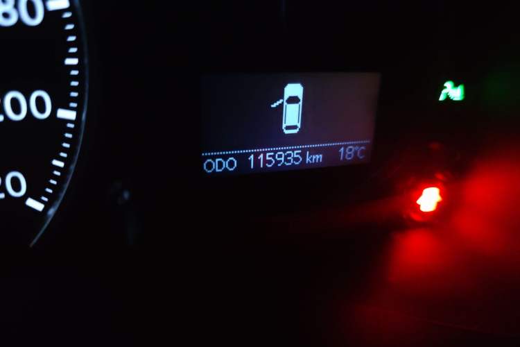 Used Lexus CT 2014 CT200h Comfort Edition Monochrome Odometer Close Up