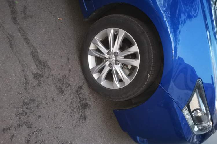 Used Lexus CT 2014 CT200h Elite Edition Monochrome Right Front Wheel Hub