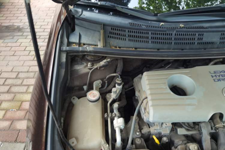 Used Lexus CT 2014 CT200h Elite Edition Monochrome Engine Bay Right