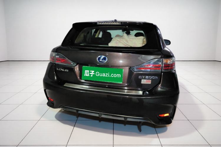 Used Lexus CT 2014 CT200h Elite Edition Monochrome Exterior 4