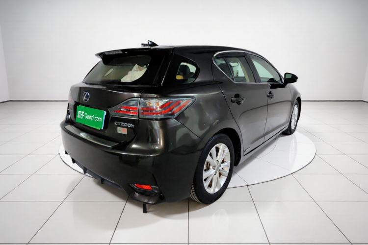 Used Lexus CT 2014 CT200h Elite Edition Monochrome Exterior 5