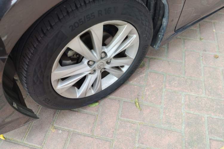 Used Lexus CT 2014 CT200h Comfort Edition Monochrome Left Front Wheel Hub