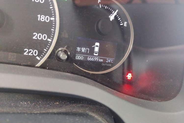 Used Lexus CT 2014 CT200h Comfort Edition Monochrome Odometer Close Up