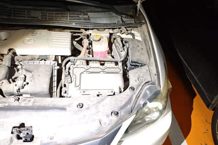 Used Lexus CT 2014 CT200h Comfort Edition Two-Tone Engine Bay Left