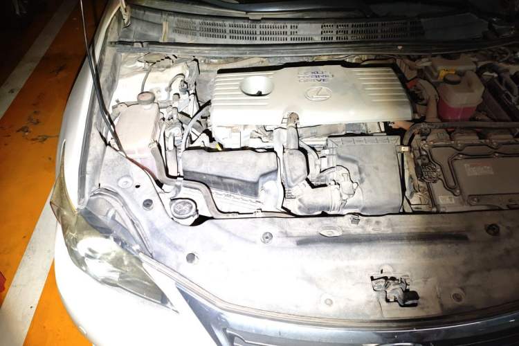 Used Lexus CT 2014 CT200h Comfort Edition Two-Tone Engine Bay Right
