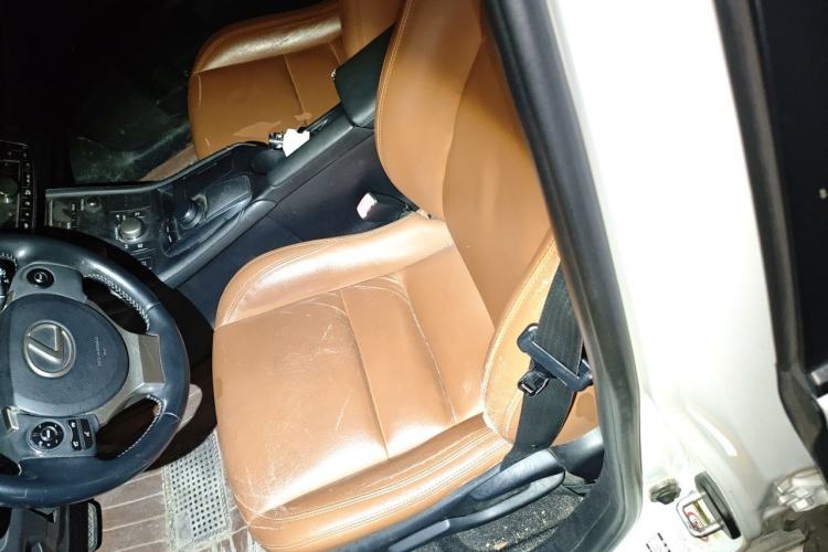 Used Lexus CT 2014 CT200h Comfort Edition Two-Tone Left Front Seat