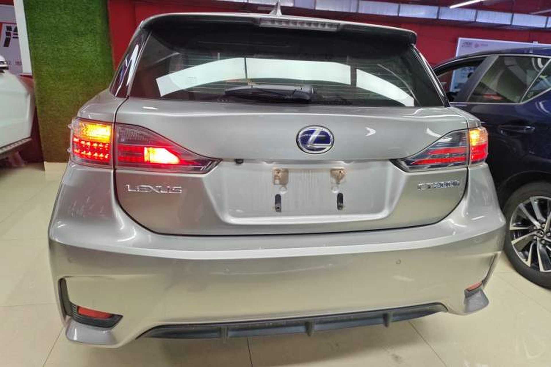 Used Lexus CT 2014 CT200h Comfort Edition Monochrome Exterior 4
