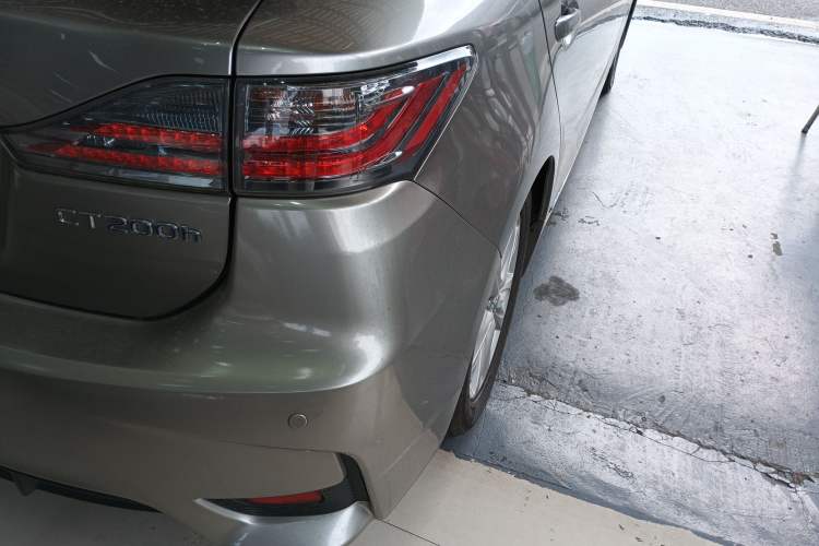 Used Lexus CT 2014 CT200h Elite Edition Monochrome Exterior 6