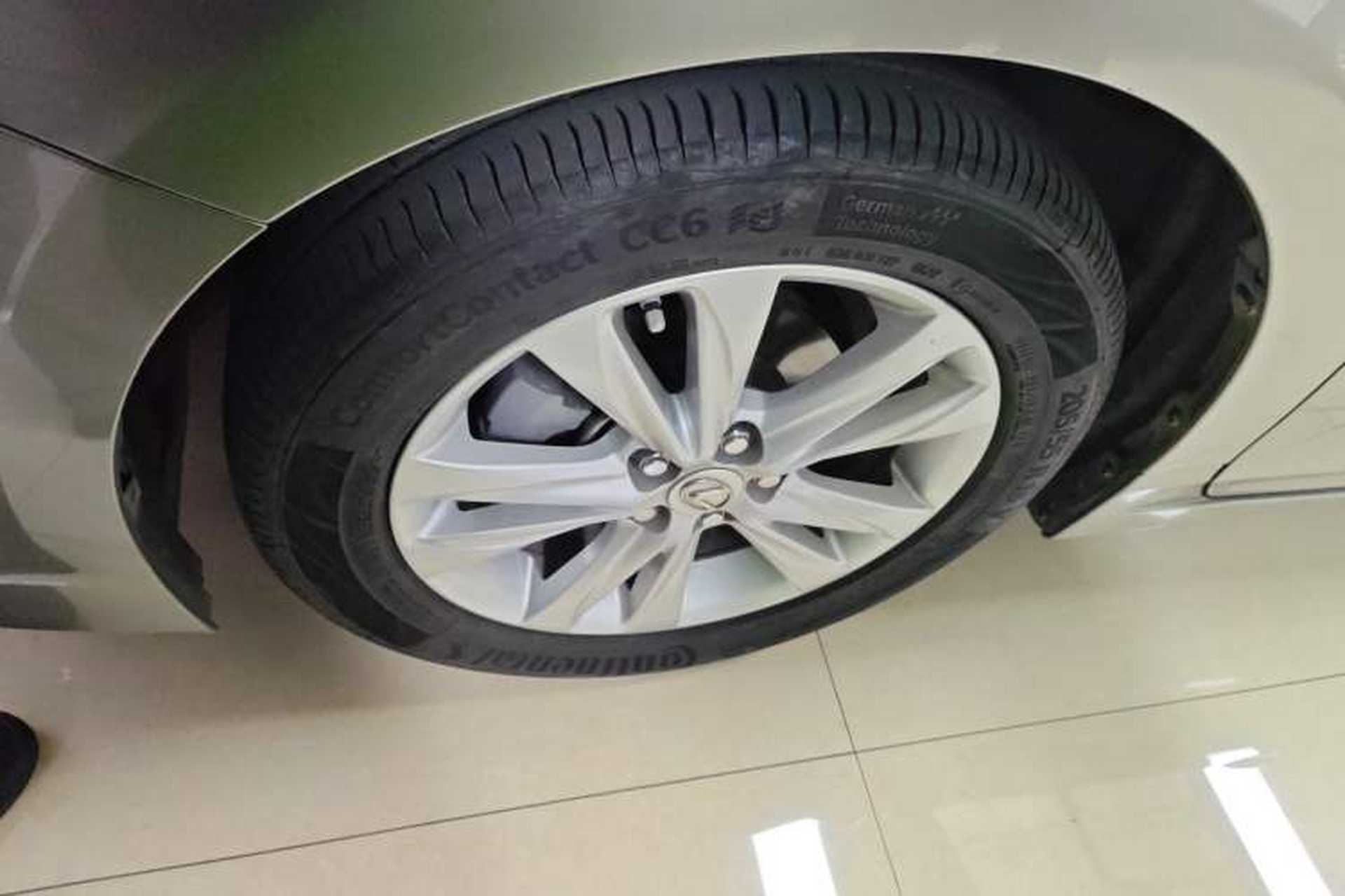 Used Lexus CT 2014 CT200h Comfort Edition Monochrome Exterior 7