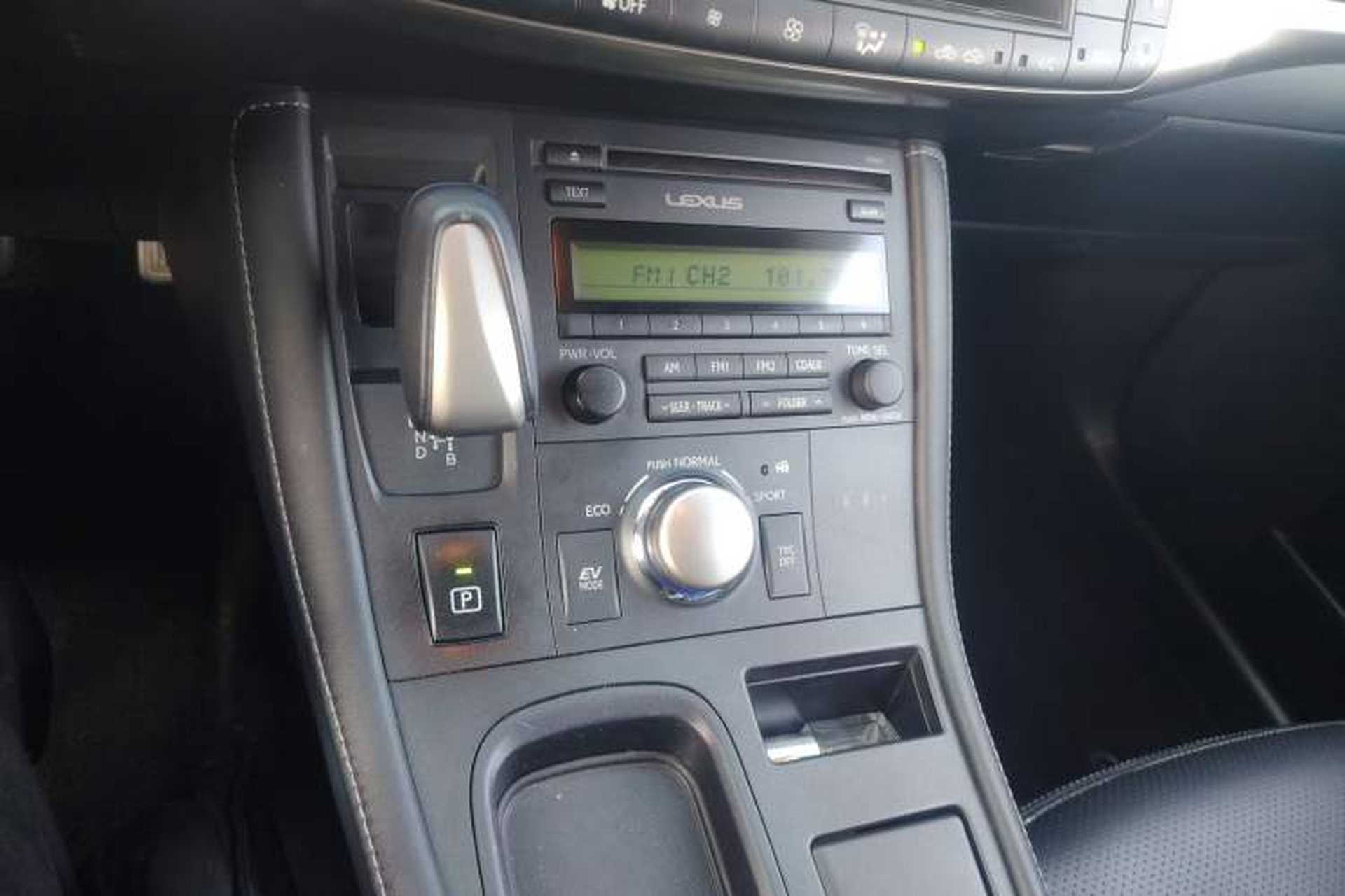 Used Lexus CT 2014 CT200h Elite Edition Monochrome Gear Lever