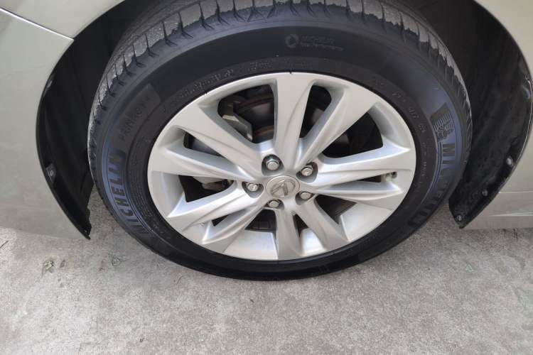 Used Lexus CT 2014 CT200h Elite Edition Monochrome Left Front Wheel Hub