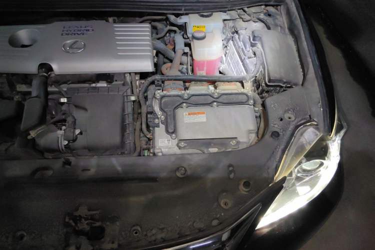 Used Lexus CT 2014 CT200h Elite Edition Monochrome Engine Bay Left