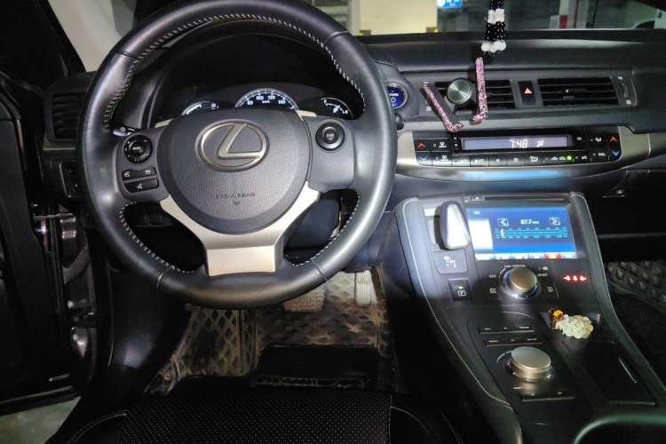 Used Lexus CT 2014 CT200h Elite Edition Monochrome Steering Wheel
