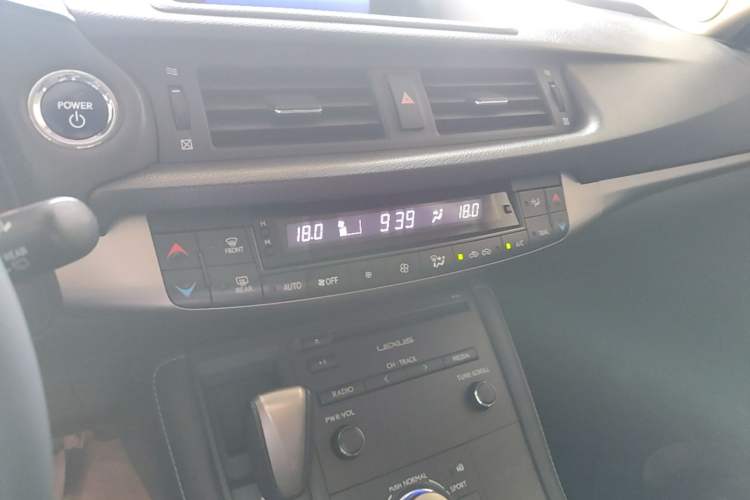 Used Lexus CT 2014 CT200h Comfort Edition Monochrome Audio And AC Panel